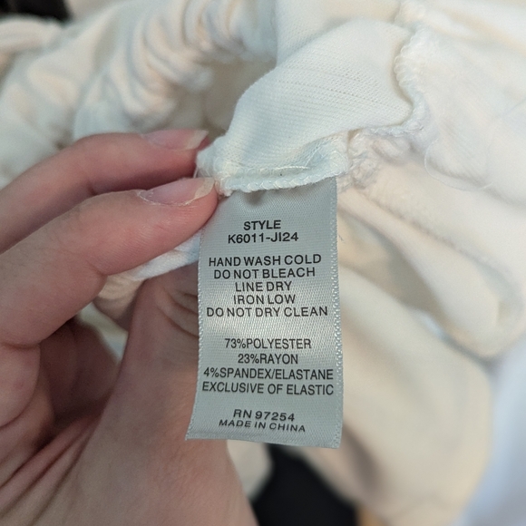 EUC Forever 21 Cropped Long sleeve shirt - Picture 6 of 8